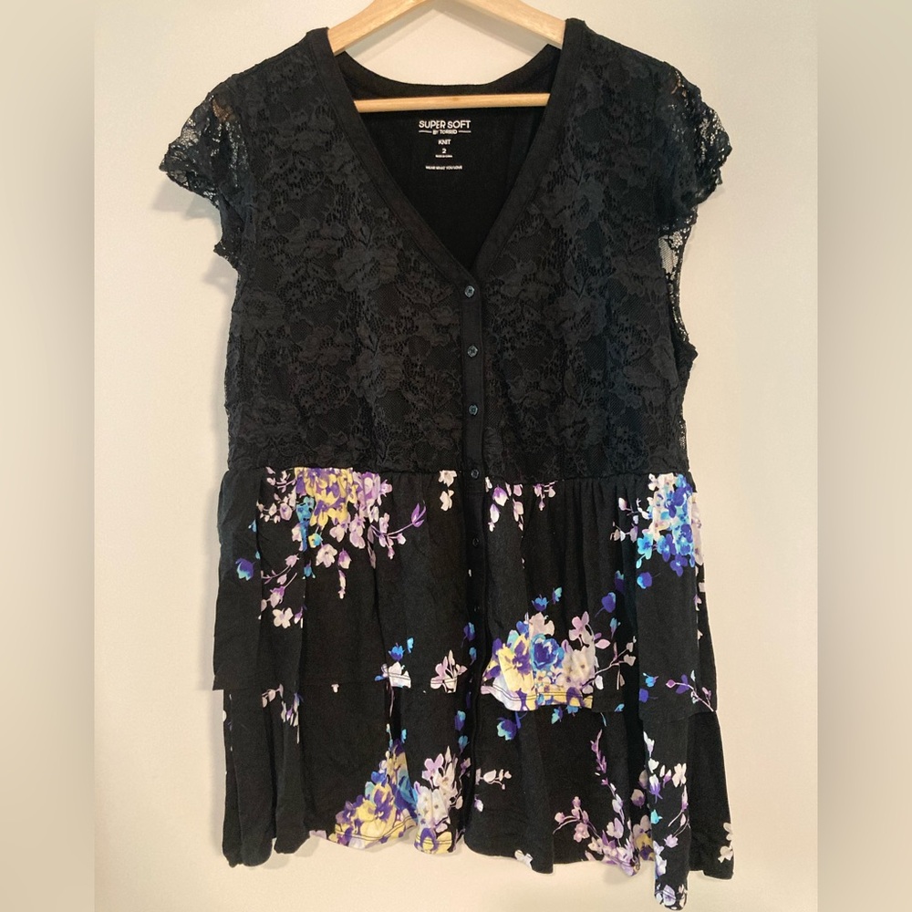 Torrid Super Soft Tiered Top Size 2